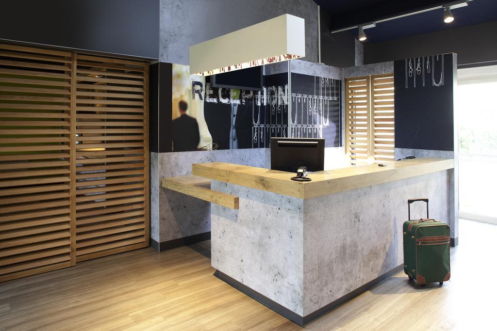 达尔布宜必思快捷酒店 塔布 外观 照片