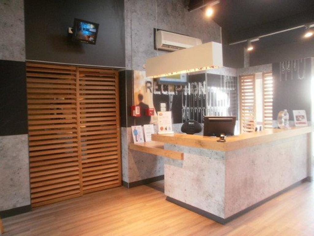 达尔布宜必思快捷酒店 塔布 外观 照片